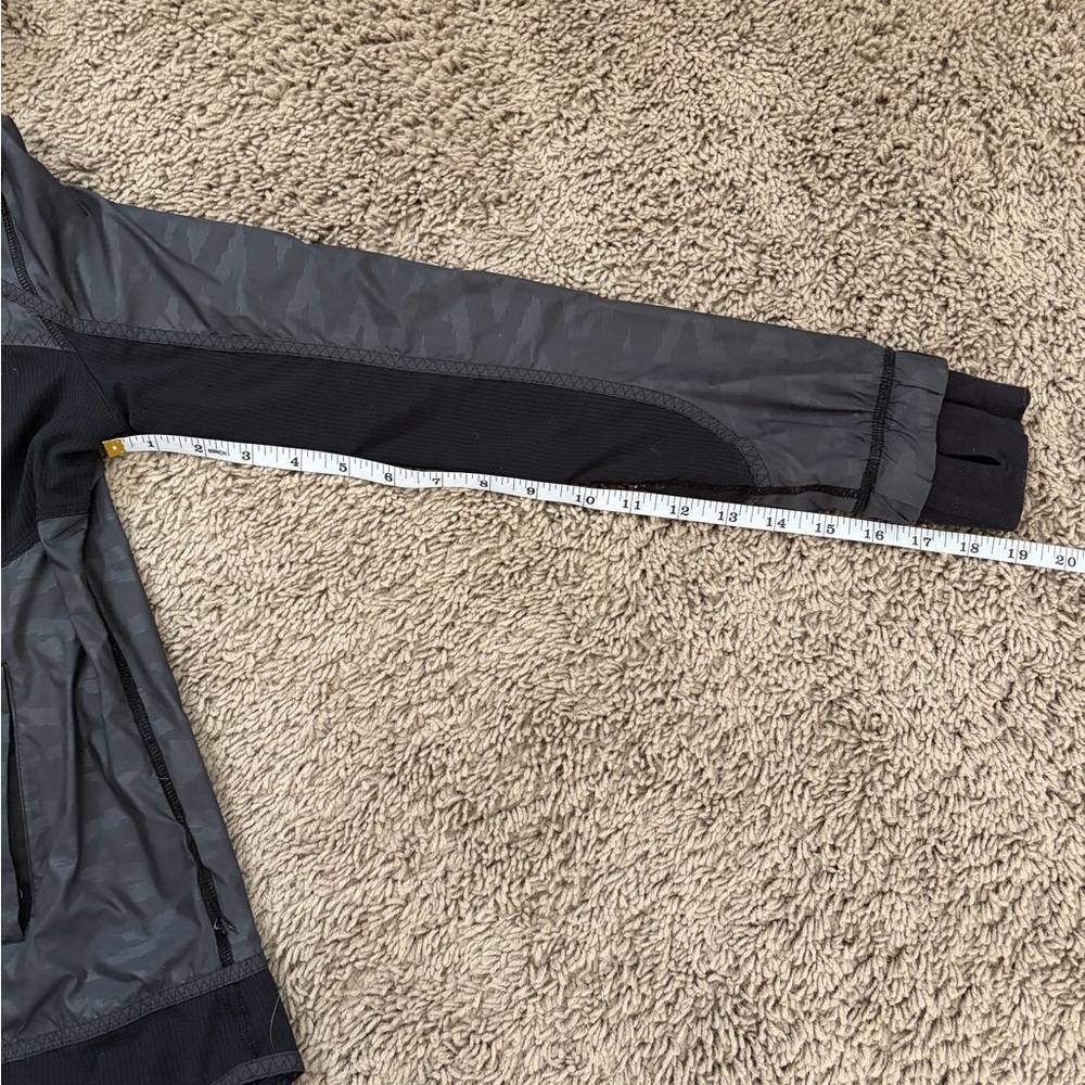 Ivivva Jacket by Lululemon Speed Ahead Jacket Black Zip Up Hooded Windbreaker - Picture 7 of 7